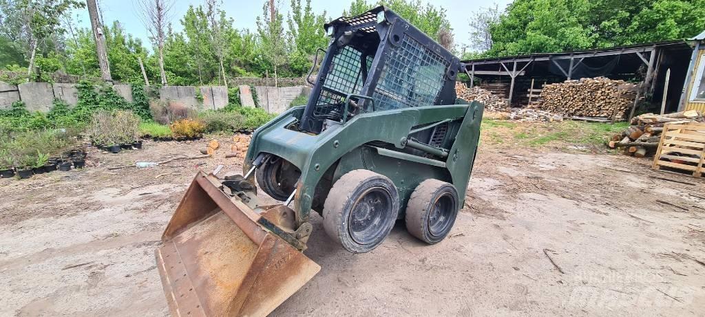 CAT 226 Chargeuse compacte