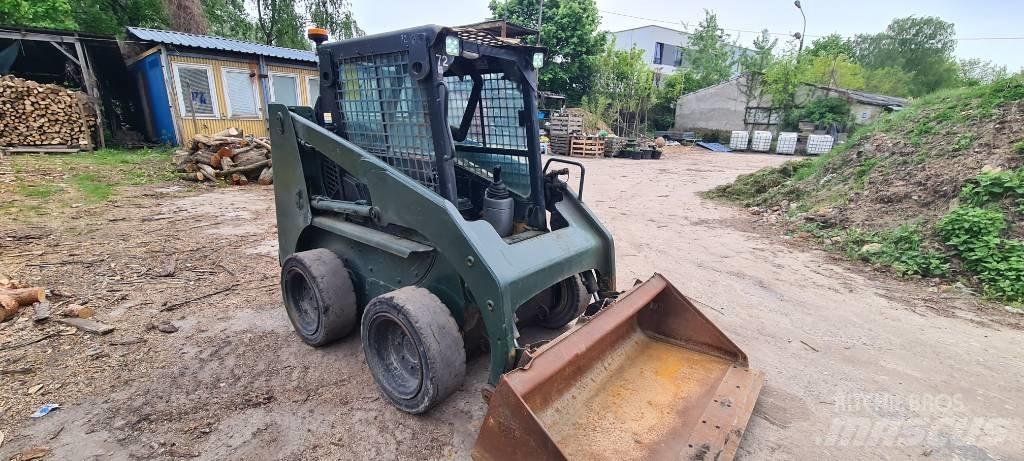 CAT 226 Chargeuse compacte