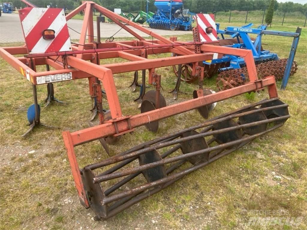 Evers Brumby Déchaumeur, cultivateur
