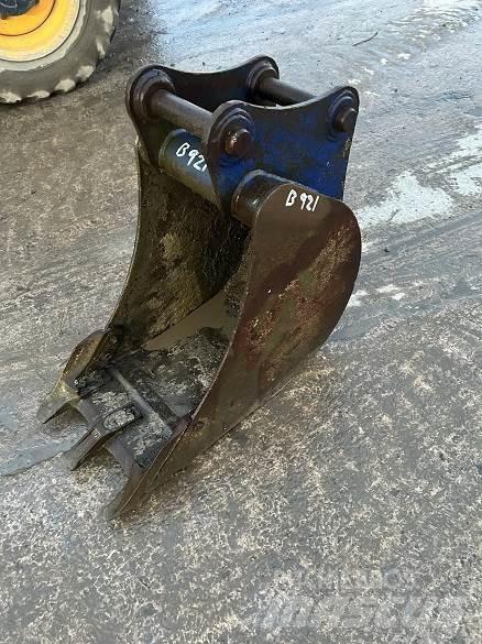  18 BUCKET, 50mm PINS Godet