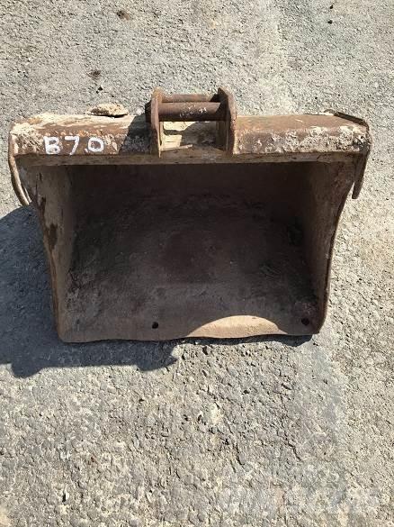  2' BUCKET, 30mm PINS Godet
