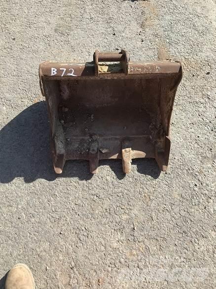  2' BUCKET, 30mm PINS Godet