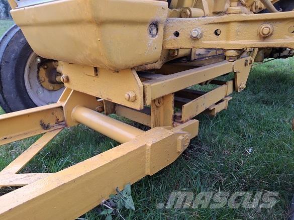 Ford 2000 TRACTOR Construction - Autres