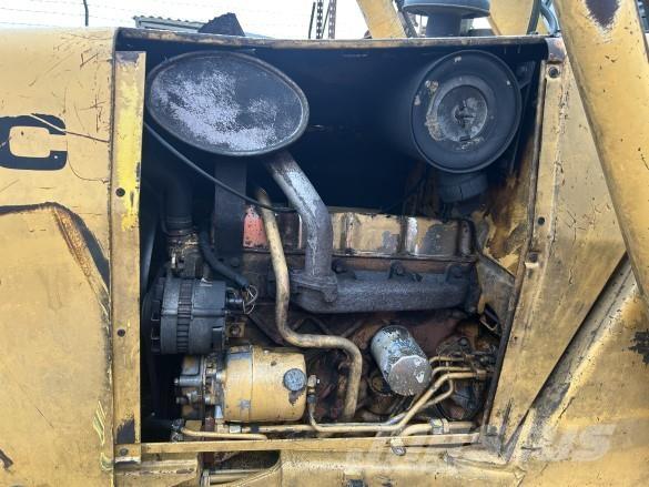 Ford 655C Tractopelle