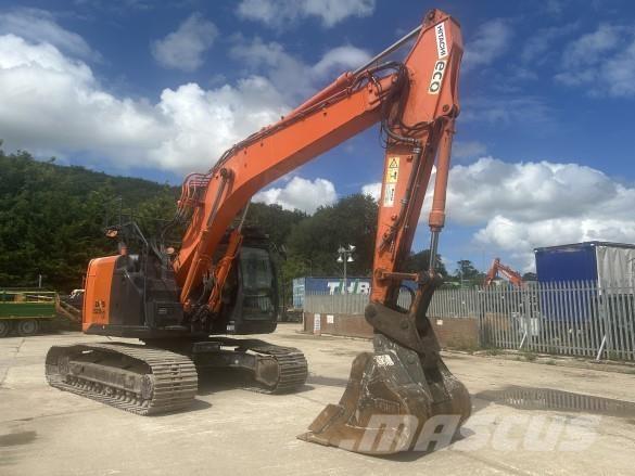 Hitachi ZX225 Pelle sur chenilles