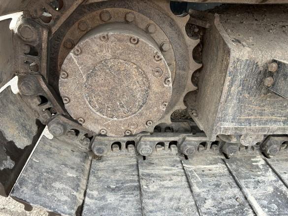 JCB JS130 Pelle sur chenilles