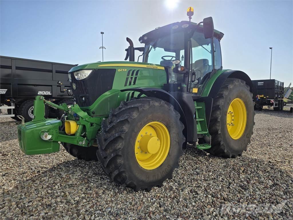 John Deere 6215R Tracteur