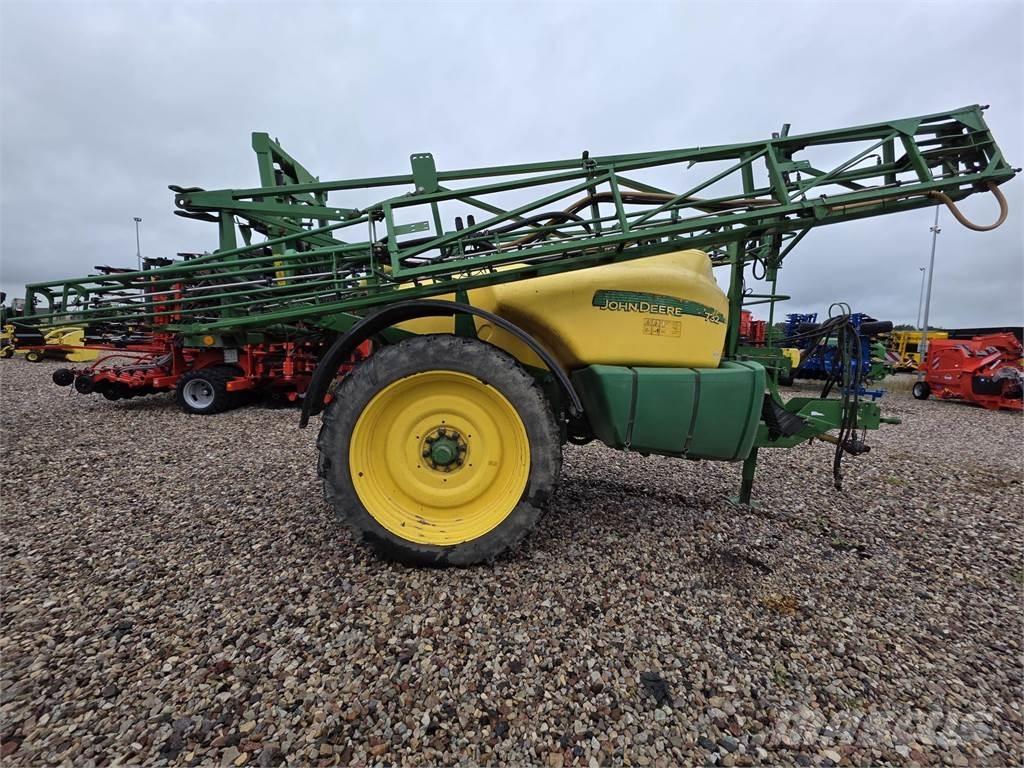 John Deere 732 Pulvérisateur vigne