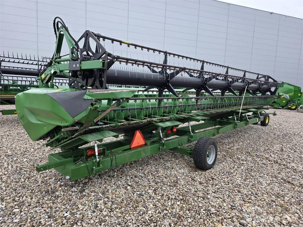 John Deere S690 Moissonneuse batteuse