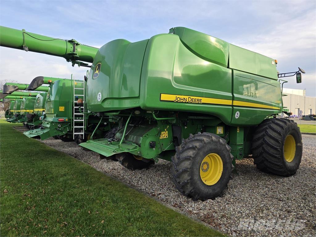 John Deere S690 Moissonneuse batteuse