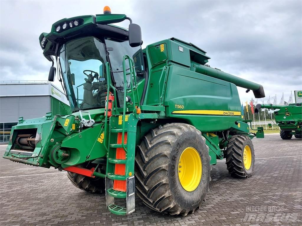 John Deere T560 Moissonneuse batteuse
