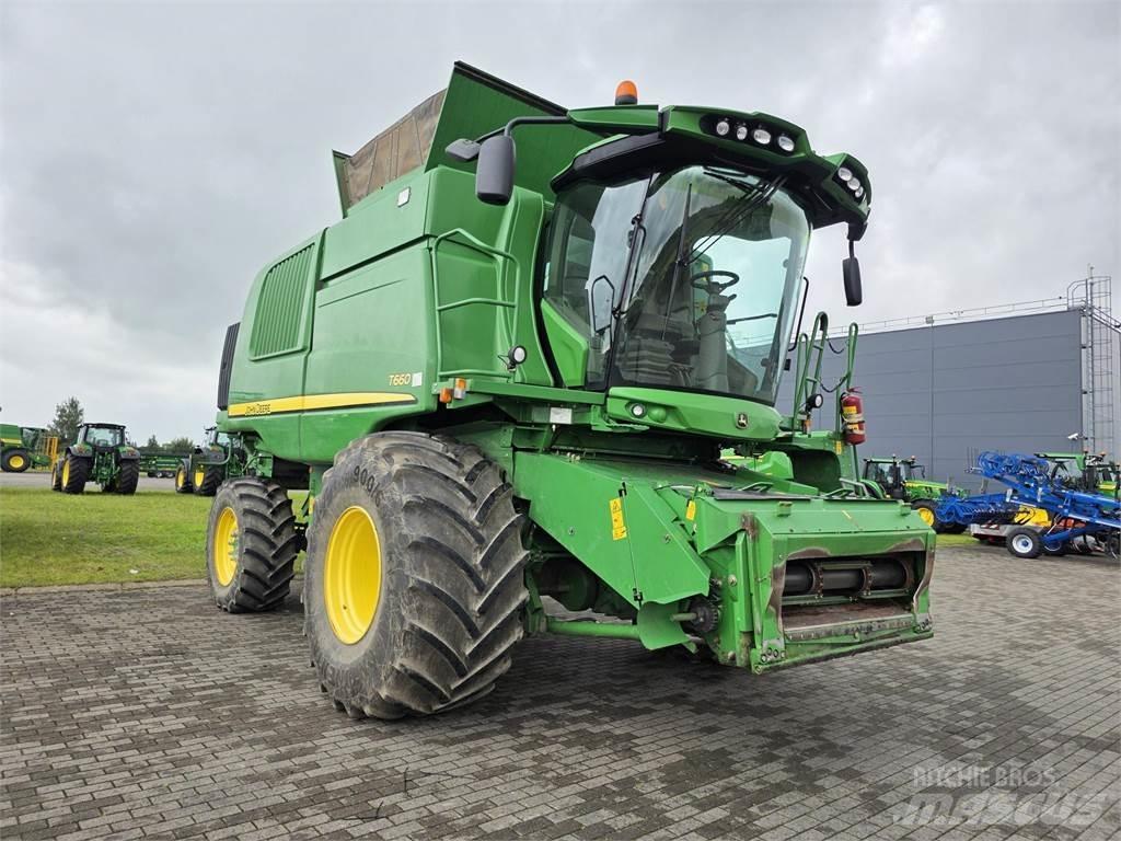 John Deere T660 Moissonneuse batteuse