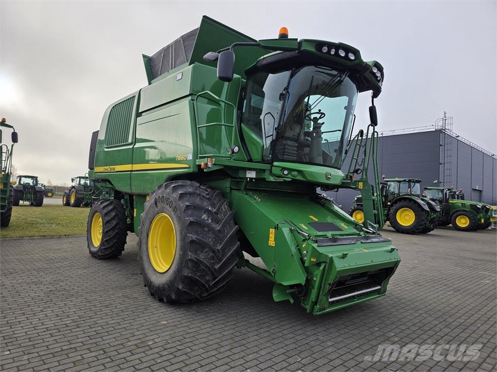 John Deere T660 Moissonneuse batteuse