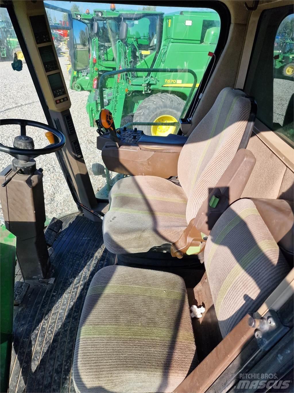 John Deere T670 Moissonneuse batteuse