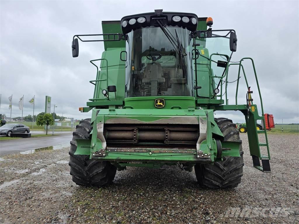 John Deere T670 Moissonneuse batteuse
