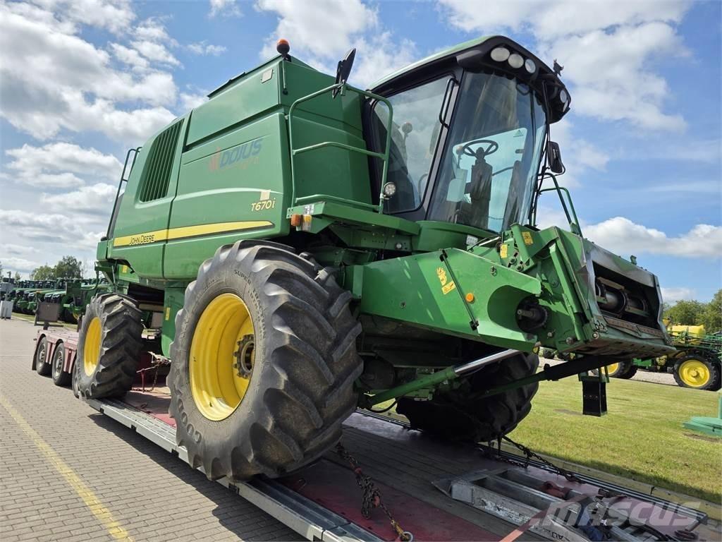 John Deere T670 Moissonneuse batteuse