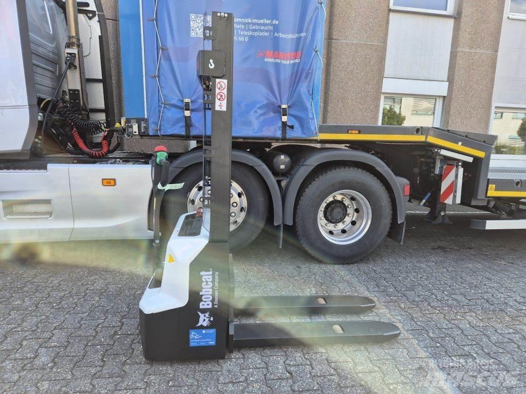 Bobcat LSM12N Gerbeur accompagnant
