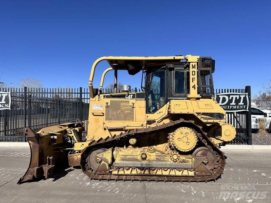 CAT D6M XL Bouteurs sur chenilles
