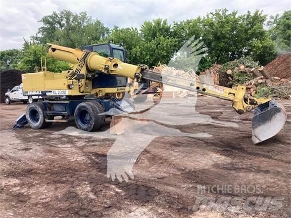 Gradall XL2300 Pelle sur pneus