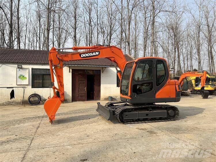 Doosan DX 75 Mini pelle < 7t