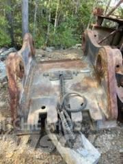 CAT 5110 B Pelle sur chenilles