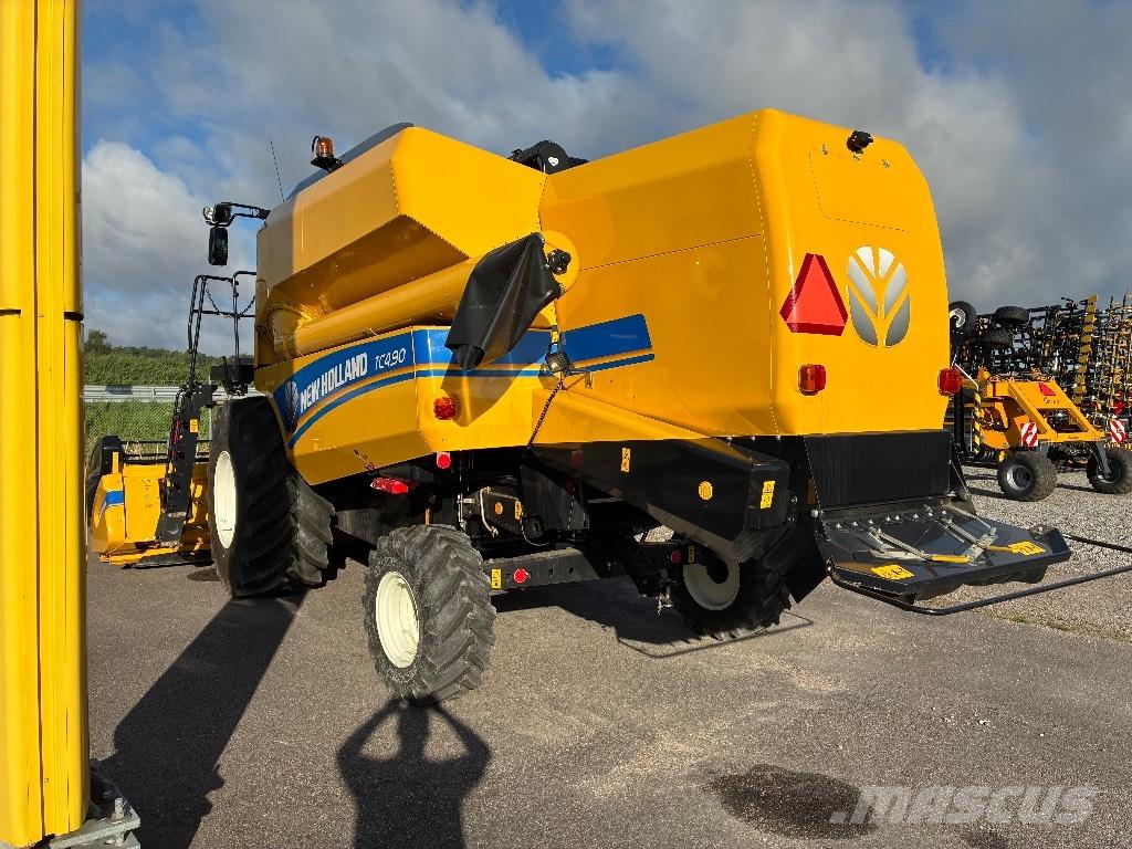 New Holland Tc 4.90 Moissonneuse batteuse