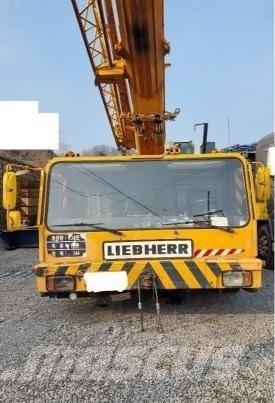 Liebherr LTM 1200 Grues tout terrain