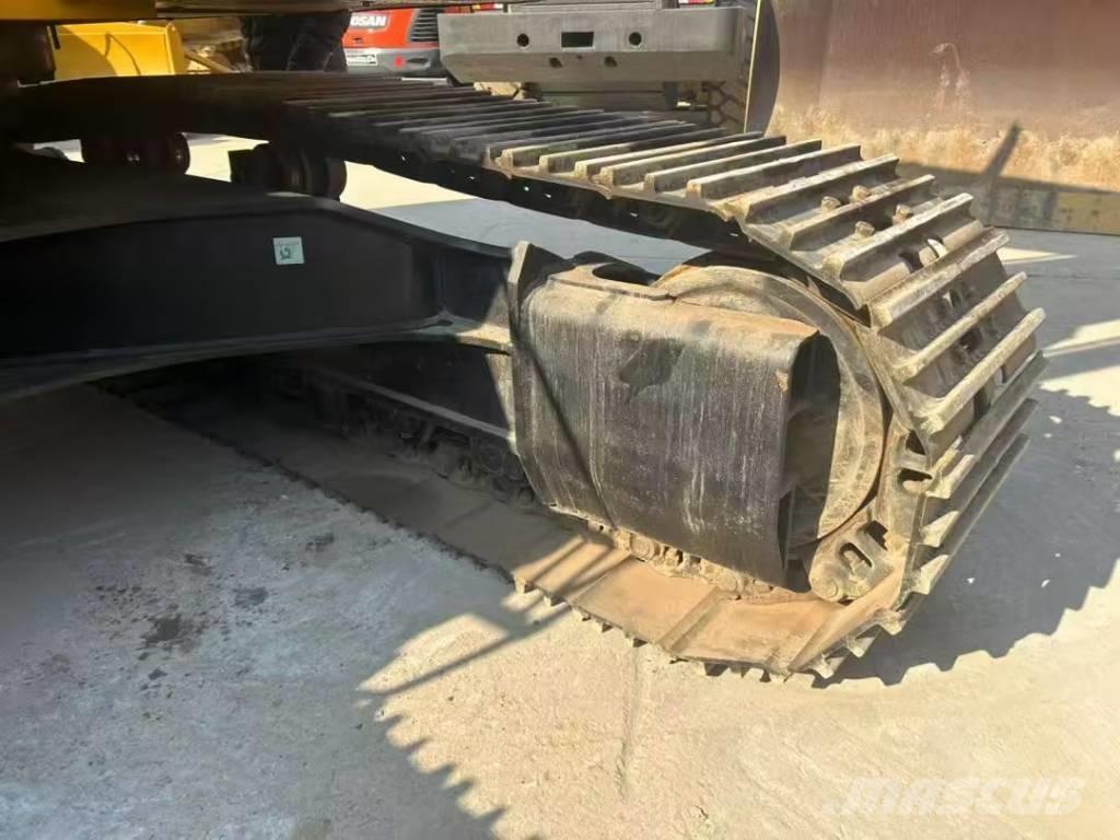 CAT 330D2L Pelle sur chenilles