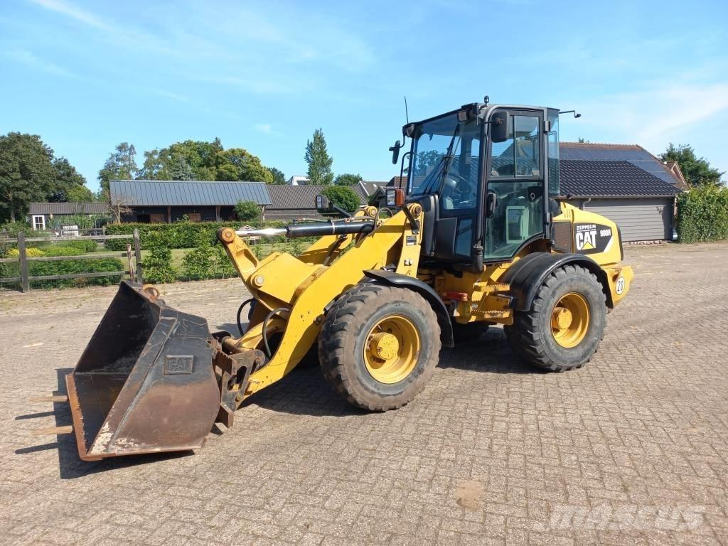 CAT 908 H Chargeuse sur pneus