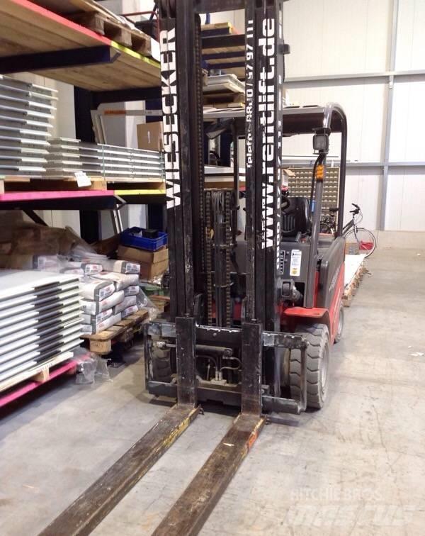 Manitou ME 430 AC Chariots élévateurs électriques