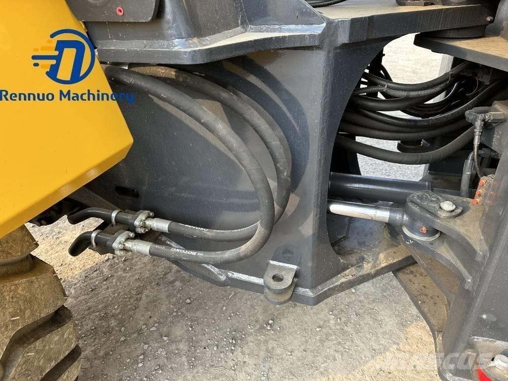 Komatsu WA380 Chargeuse sur pneus