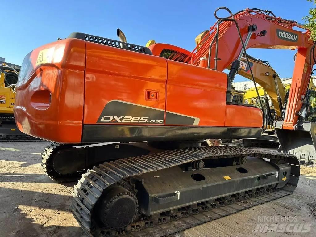 Doosan DX 225 LC Mini pelle < 7t