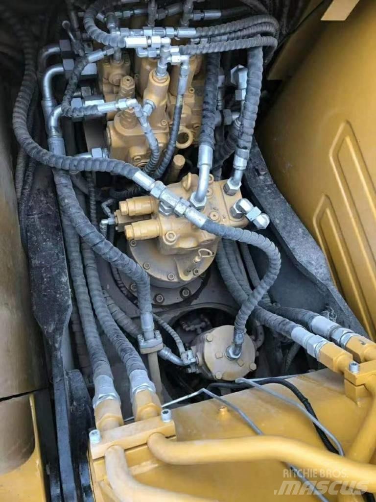 Sany SY 135 C Pelle sur chenilles