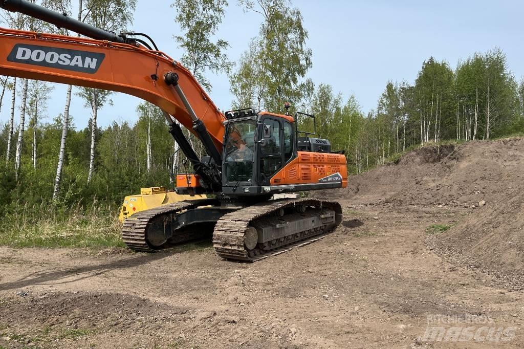 Doosan DX 420 LC Pelle sur chenilles