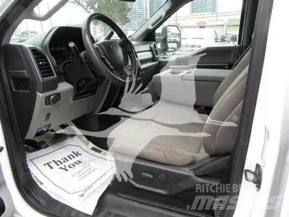 Ford F550 Camion plateau