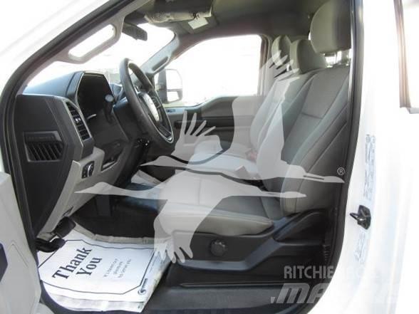 Ford F550 Camion plateau
