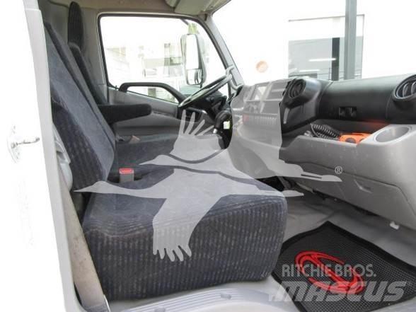 Hino 195 Camion plateau