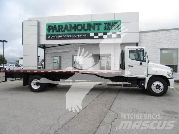 Hino L7 Camion plateau