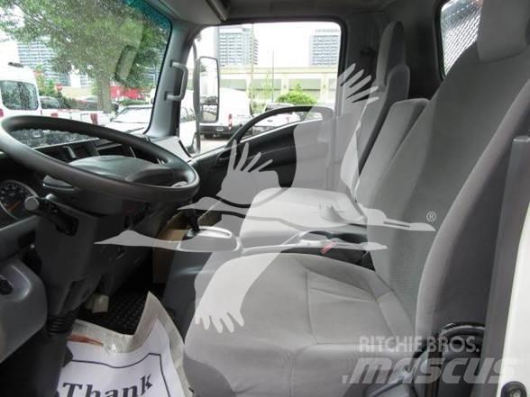 Isuzu NRR Camion plateau