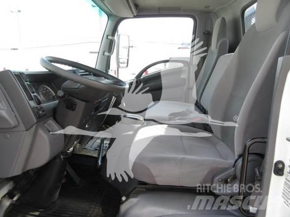 Isuzu NRR Camion plateau