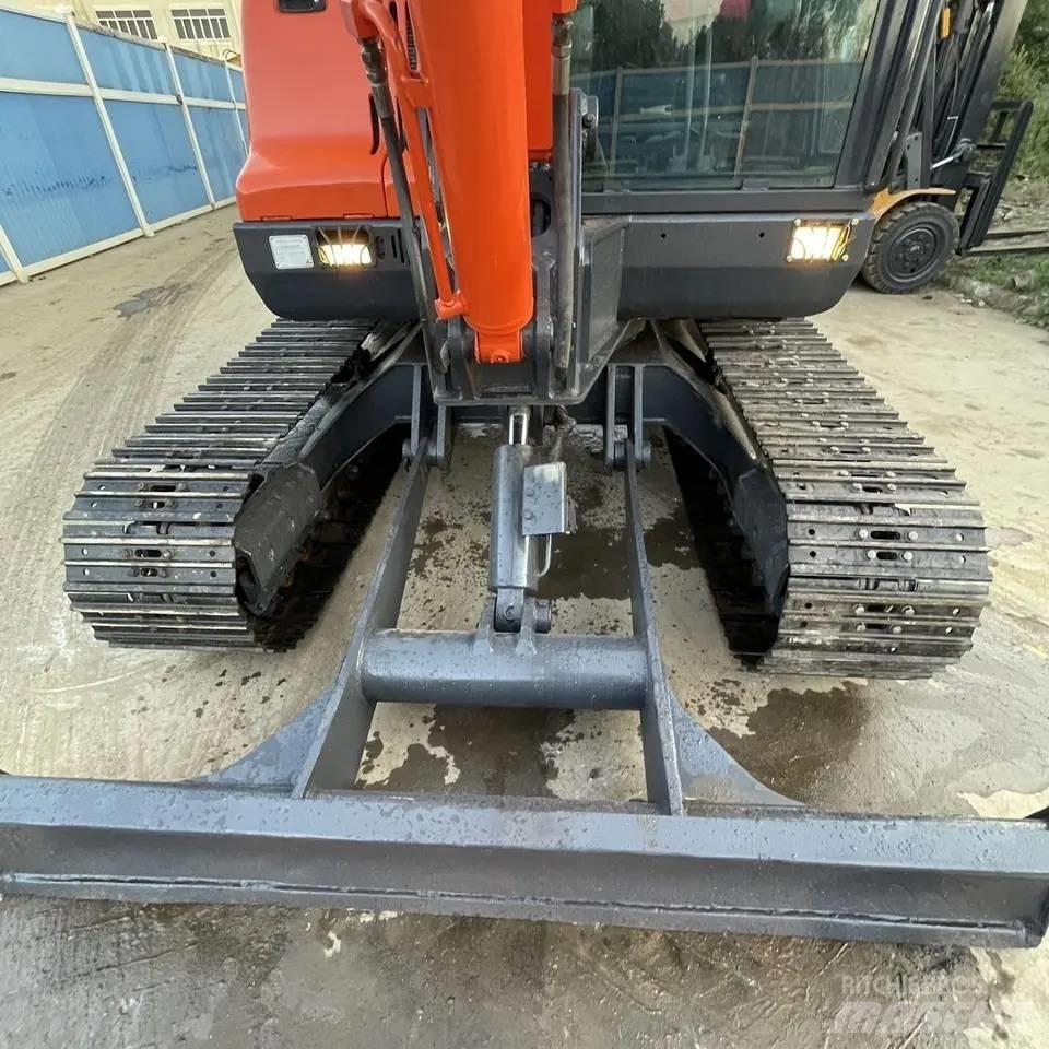 Doosan DX 60 Mini pelle < 7t