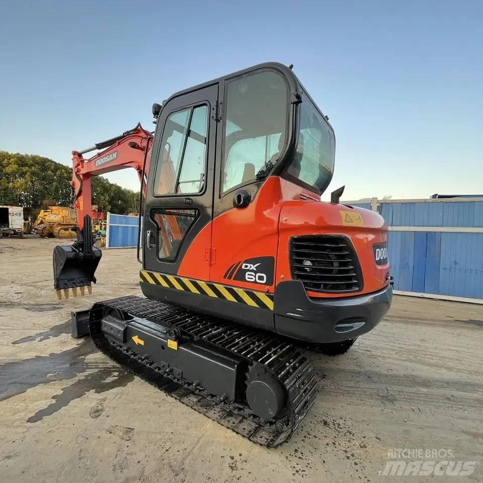 Doosan DX 60 Mini pelle < 7t