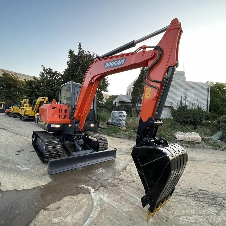 Doosan DX 60 Mini pelle < 7t