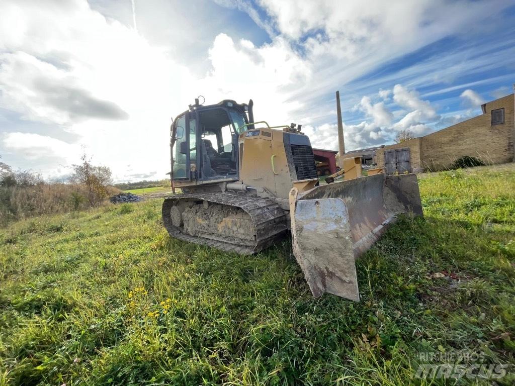 CAT D 4 K 2 LGP Bouteurs sur chenilles