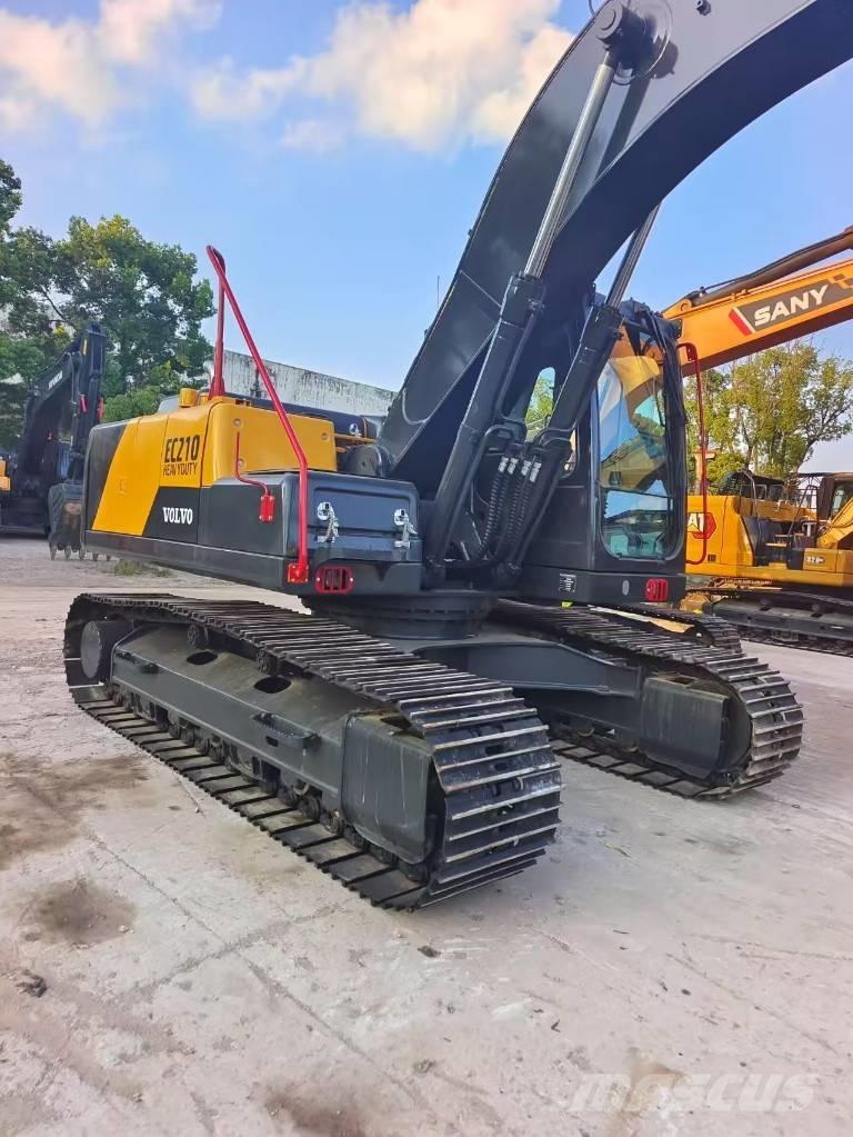 Volvo EC 210 B Pelle sur chenilles