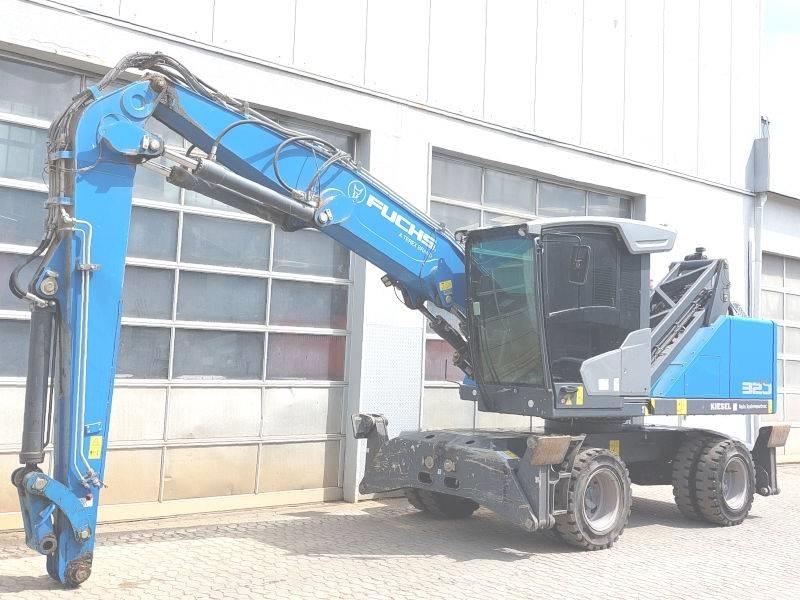 Fuchs MHL 320 F Pelle à déchets