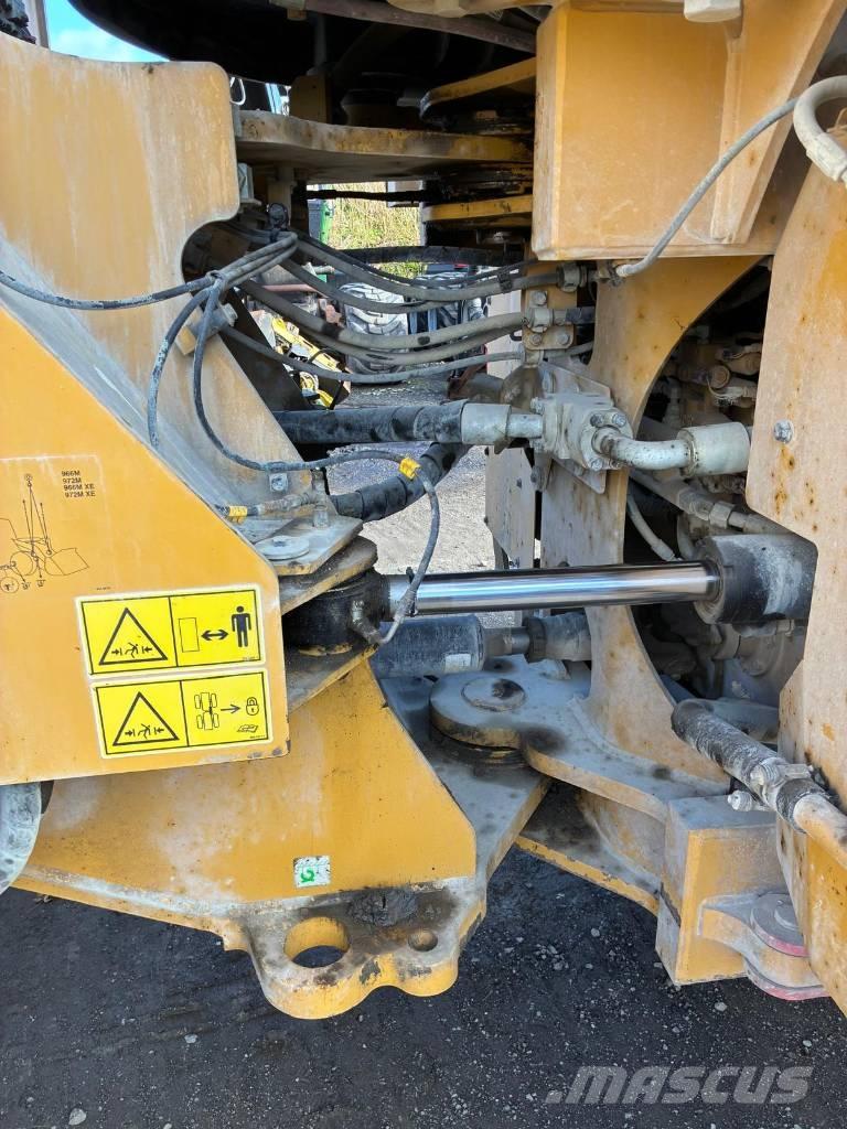 CAT 966 Chargeuse sur pneus