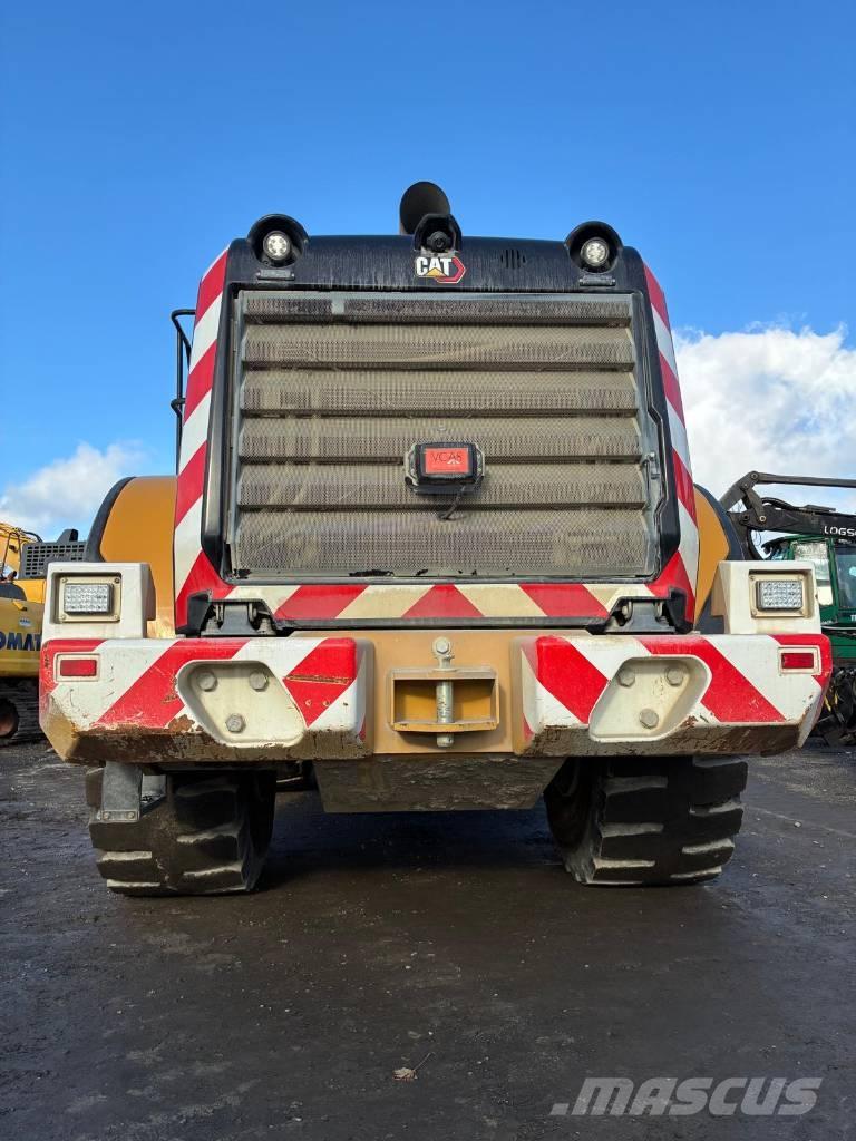CAT 966 Chargeuse sur pneus