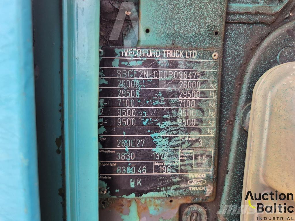 Iveco 260 E27 Camion benne