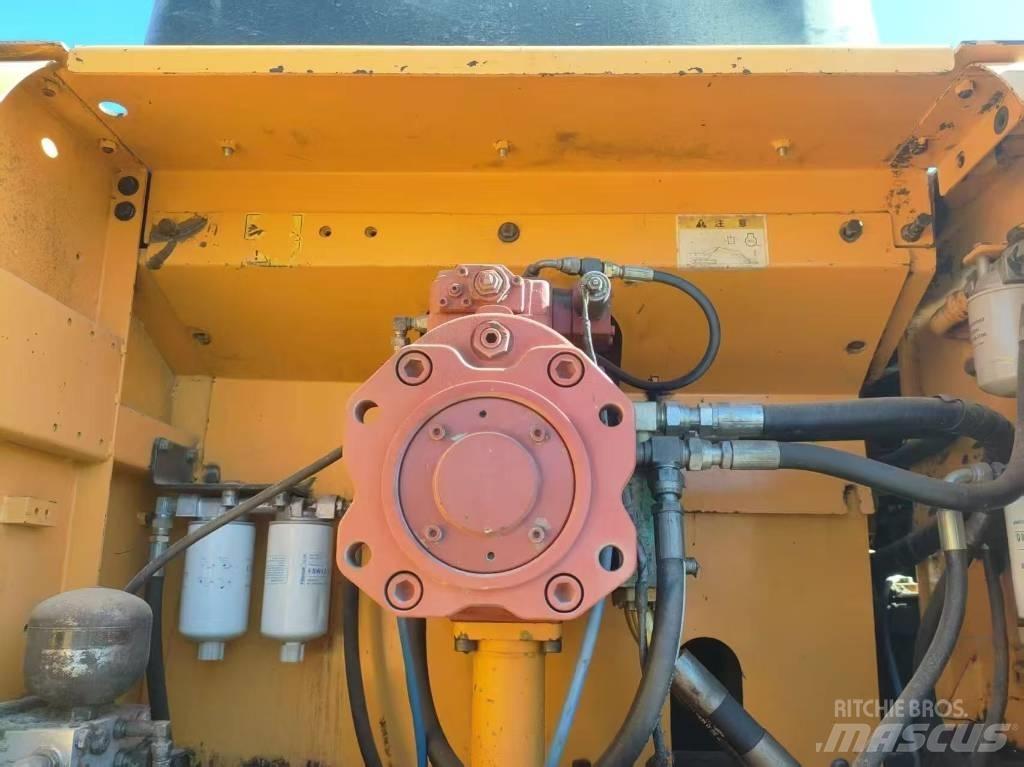 Hyundai R520LC-9T Pelle sur chenilles